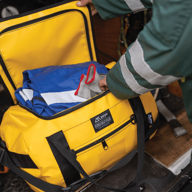 Montrose bag internal compartments