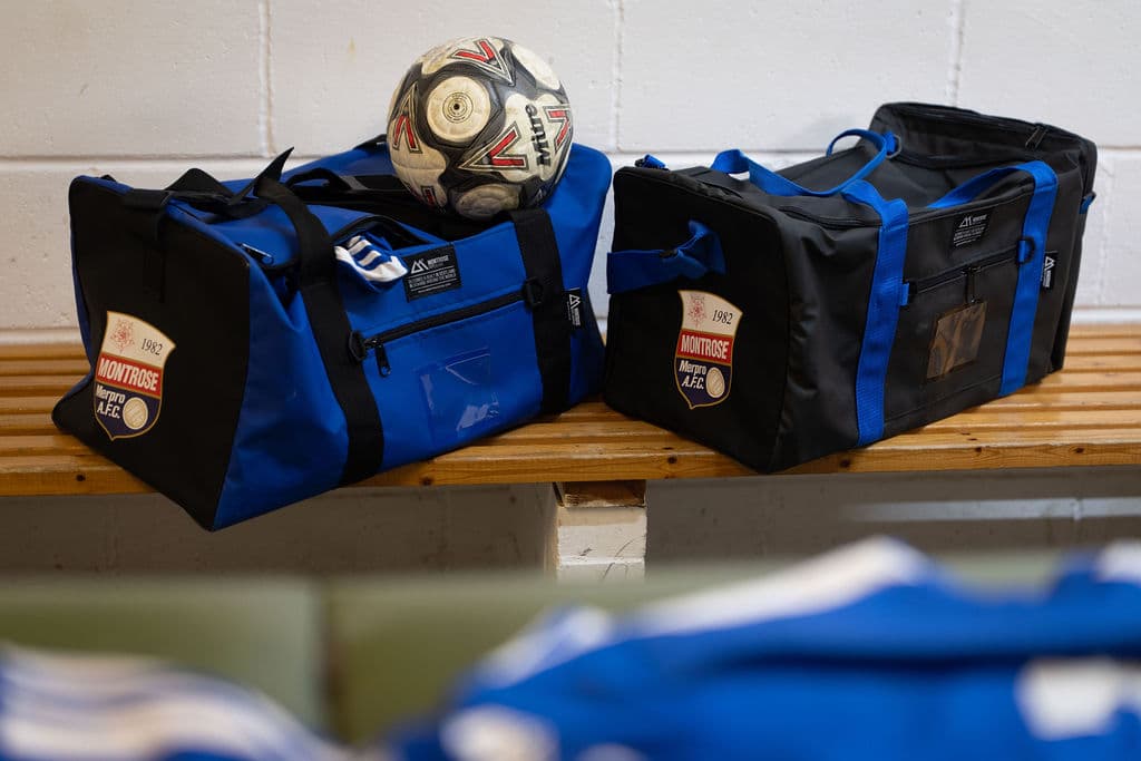 Sports clubs & teams