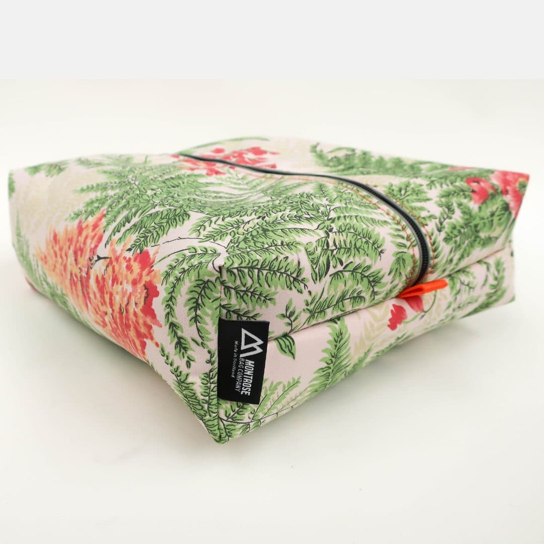 This images shows the Clova Bloom Packing Organiser on a white background.